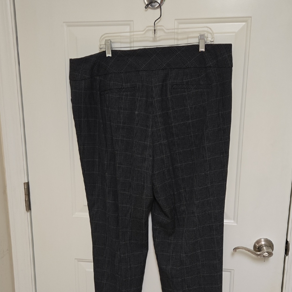 Avenue Women's Blue/Charcoal Plaid Dress Pants - Picture 4 of 12